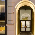 Ξενοδοχείο με διαμερίσματα Saint Martin By Y3 Hotels, Old Town With Wellness